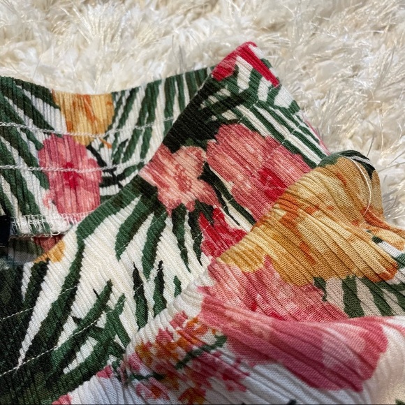 Anna Cai  |  Floral Flowy Summer Pants  |  size medium - Picture 6 of 6